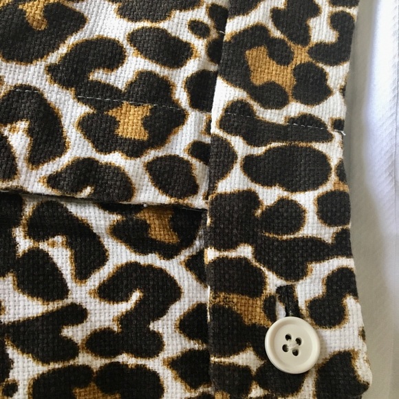 Wild but dressy animal print shorts. - Picture 4 of 8